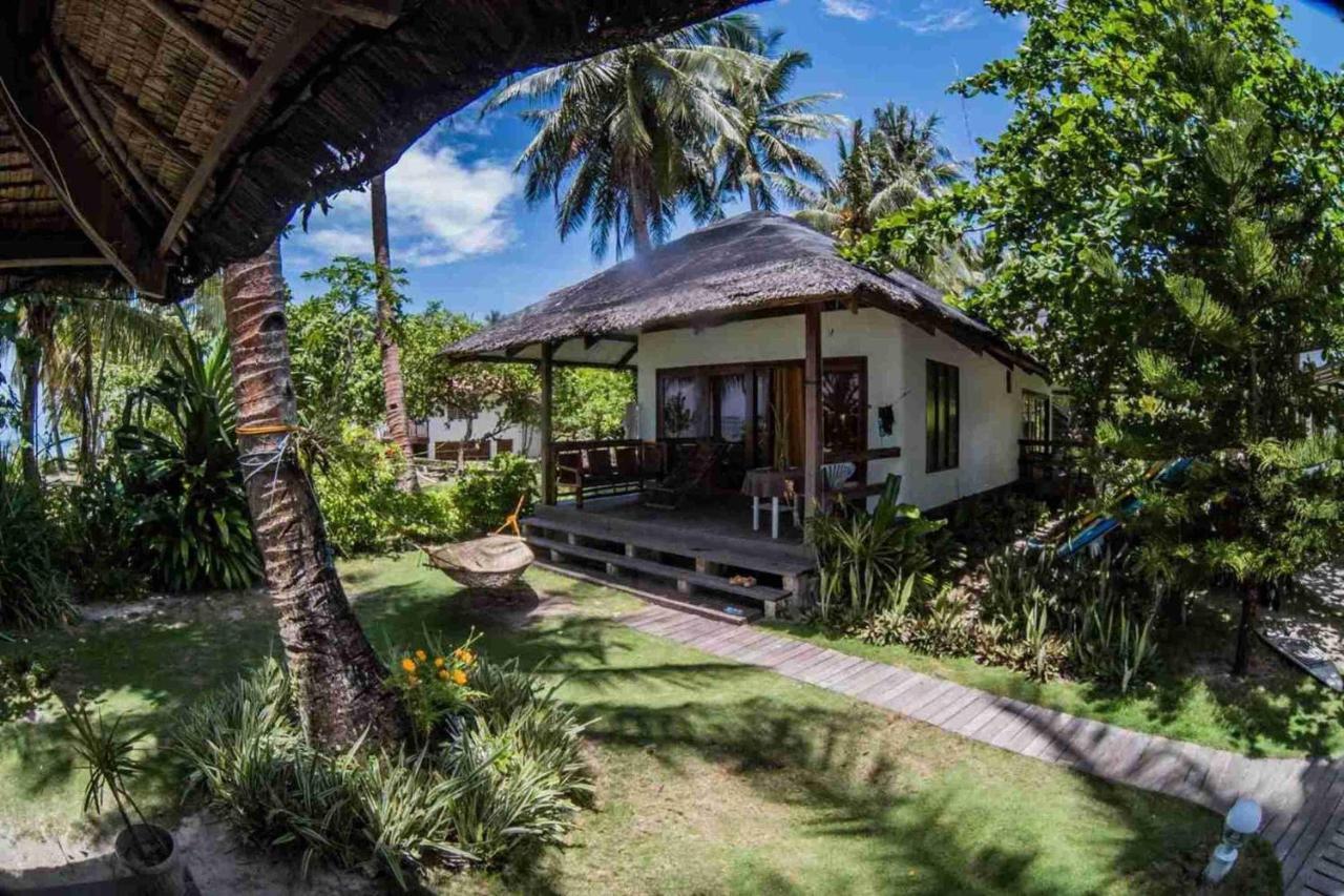 Romantic Beach Villas General Luna  Esterno foto