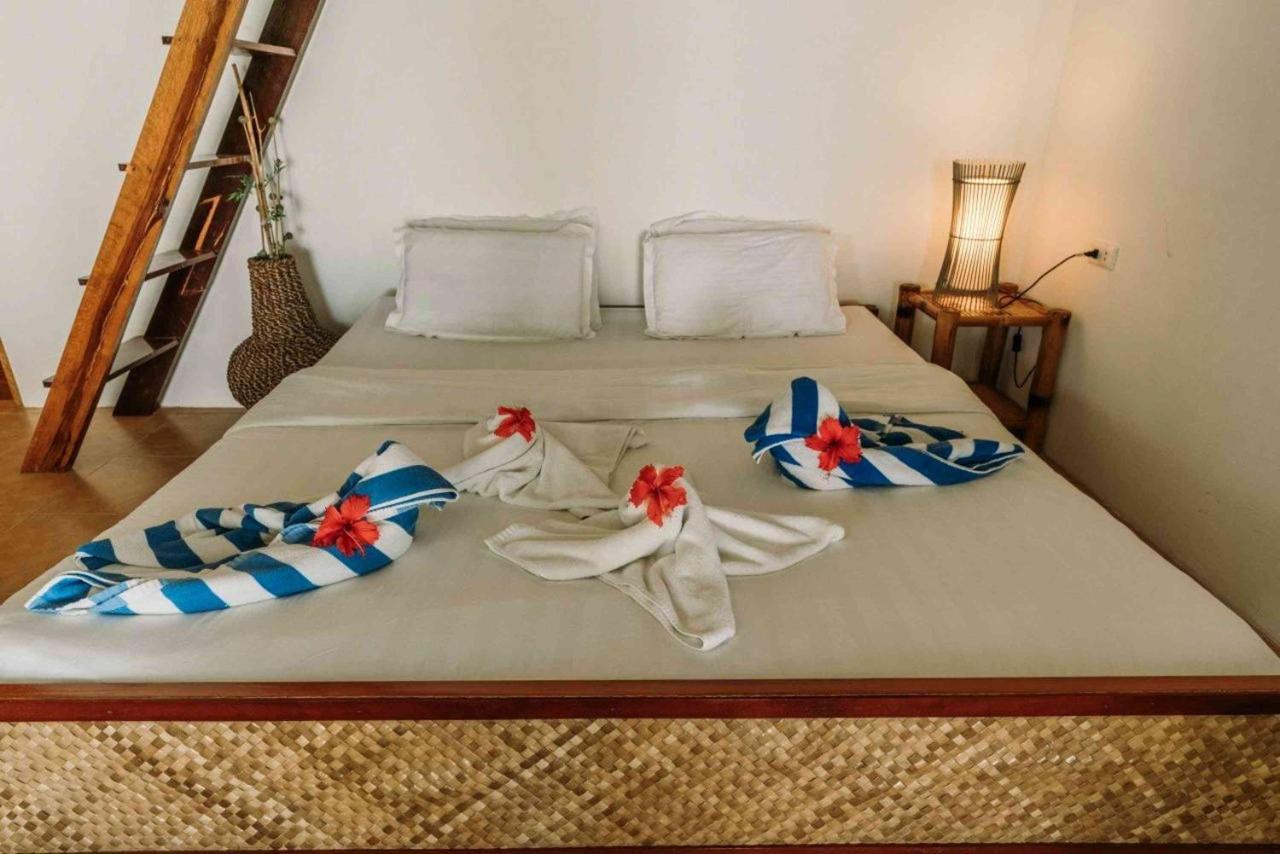 Romantic Beach Villas General Luna  Esterno foto